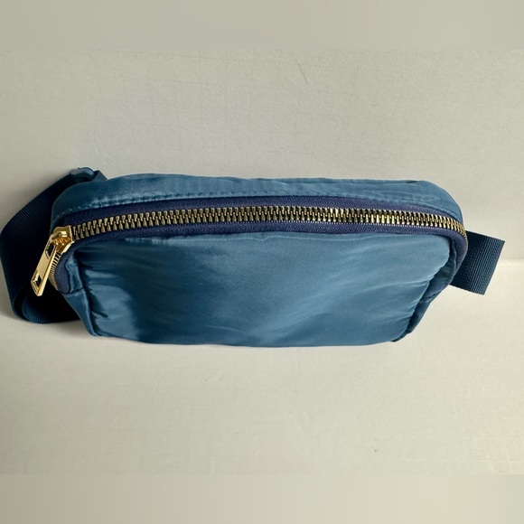 Fanny Pack Blue Crossbody Bag for Women and Men. - Picture 8 of 11